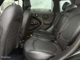 MINI Countryman (2016) thumbnail 9