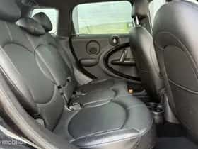 MINI Countryman (2016) thumbnail 10
