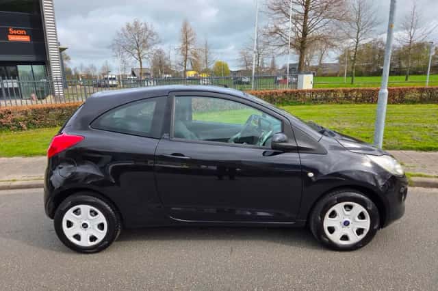 Ford Ka (2010) thumbnail 2