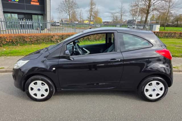 Ford Ka (2010) thumbnail 3
