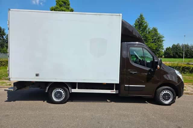 Renault Master (2014) thumbnail 2