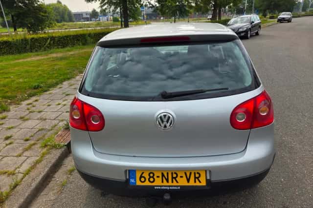 Volkswagen Golf (2004) thumbnail 6