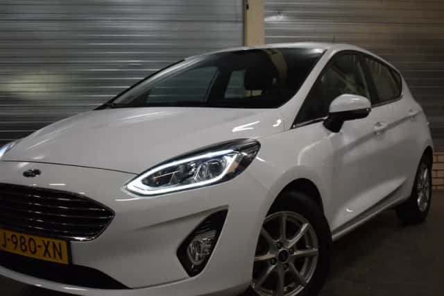 Ford Fiesta (2020) thumbnail 2