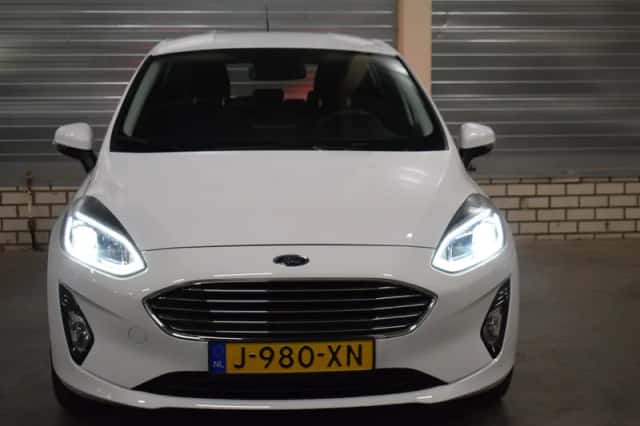 Ford Fiesta (2020) thumbnail 3