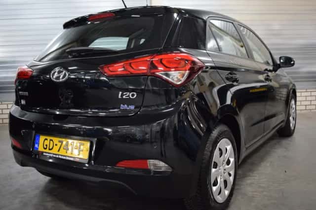 Hyundai i20 (2015) thumbnail 5