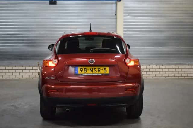 Nissan Juke (2010) thumbnail 4