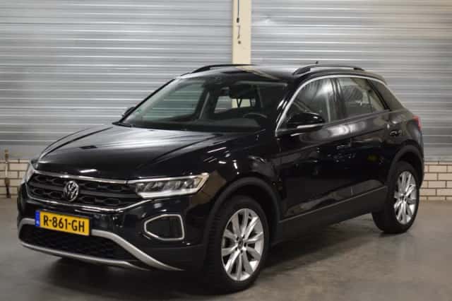 Volkswagen T-Roc (2022) thumbnail 1