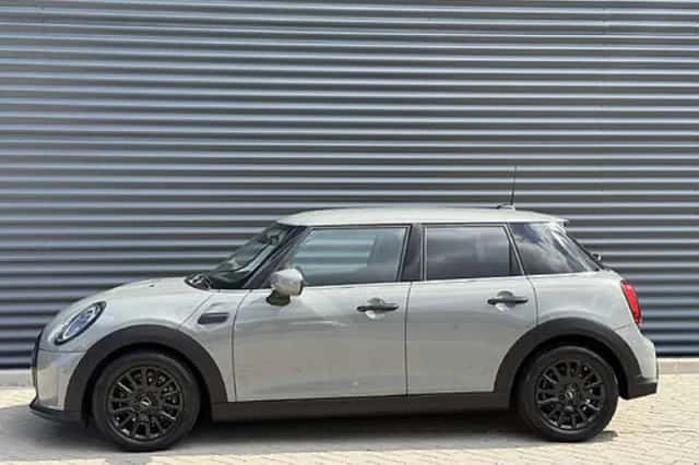 MINI One (2021) thumbnail 5