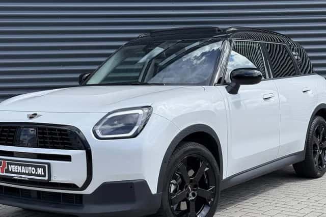 MINI Countryman (2024) thumbnail 1