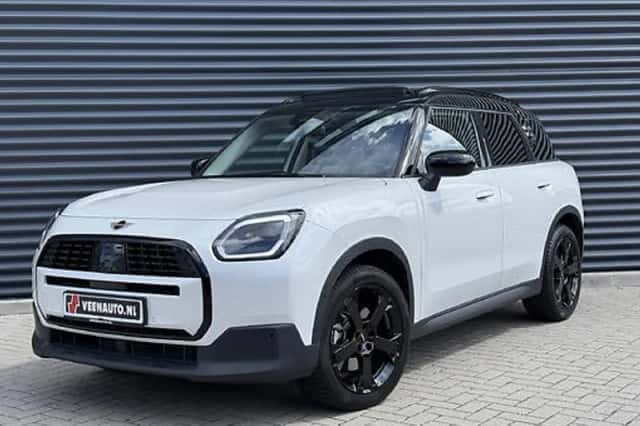 MINI Countryman (2024) thumbnail 2