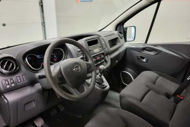 Opel Vivaro (2018) thumbnail 4