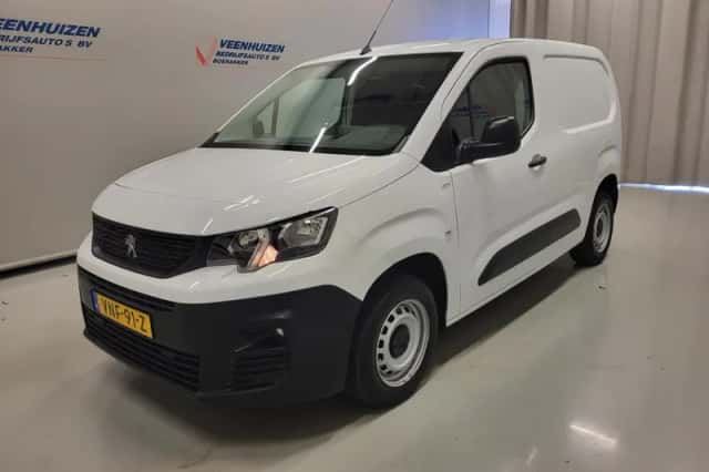Peugeot Partner (2021) thumbnail 2