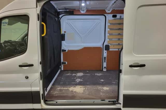 Ford Transit (2022) thumbnail 5