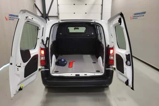 Peugeot Partner (2022) thumbnail 5