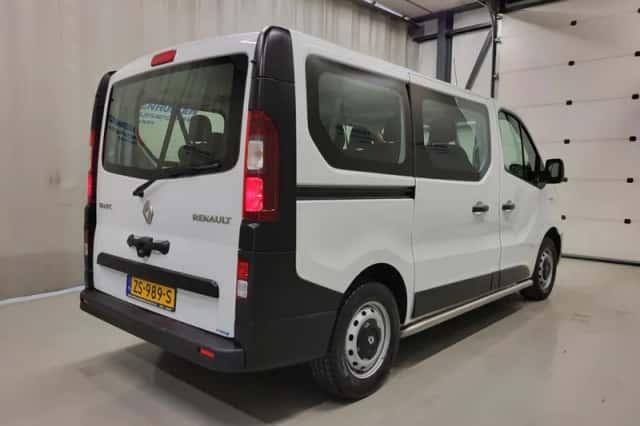 Renault Trafic (2019) thumbnail 3