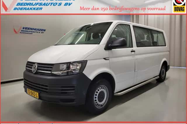 Volkswagen Transporter (2018) thumbnail 1