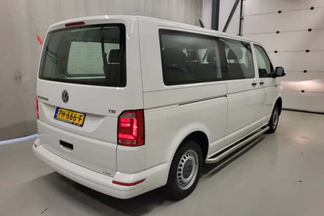 Volkswagen Transporter (2017) thumbnail 4