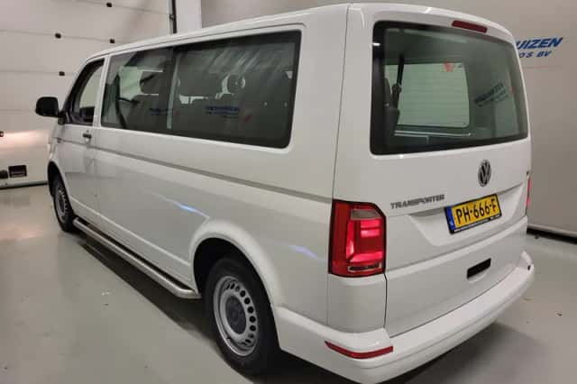 Volkswagen Transporter (2017) thumbnail 5