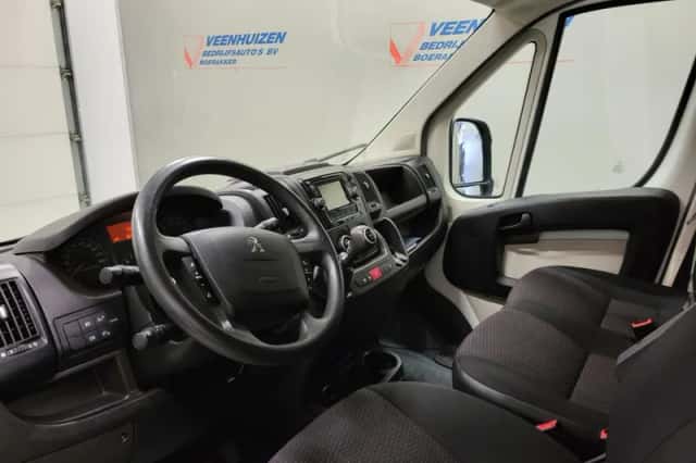Peugeot Boxer (2017) thumbnail 4