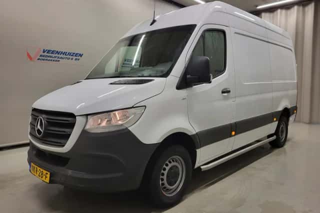 Mercedes-Benz Sprinter (2021) thumbnail 2