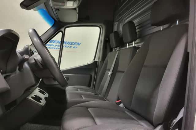 Mercedes-Benz Sprinter (2021) thumbnail 5