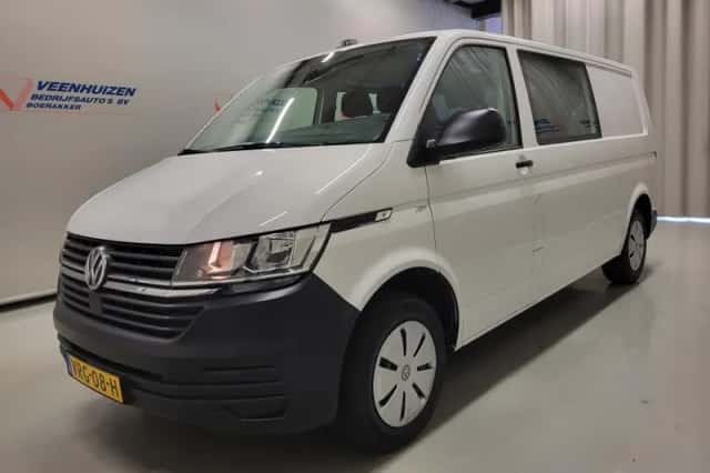 Volkswagen Transporter (2022) thumbnail 2
