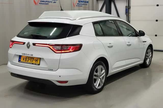 Renault Mégane (2019) thumbnail 3