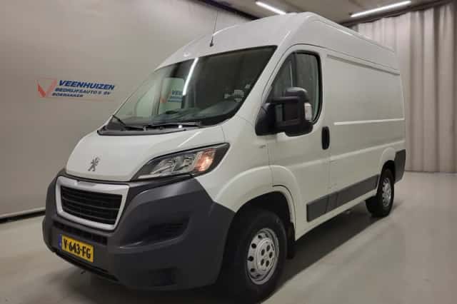 Peugeot Boxer (2017) thumbnail 2