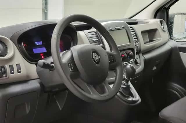 Renault Trafic (2019) thumbnail 4