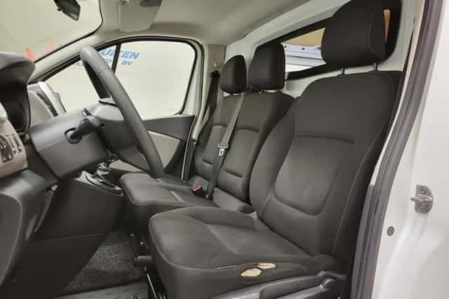 Renault Trafic (2019) thumbnail 5