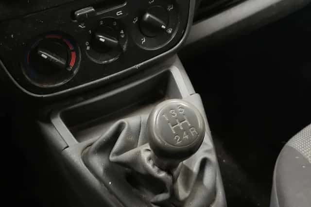Peugeot Bipper (2008) thumbnail 11