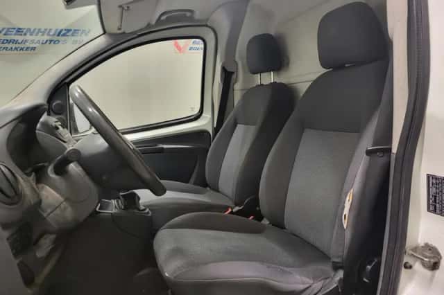 Peugeot Bipper (2008) thumbnail 5