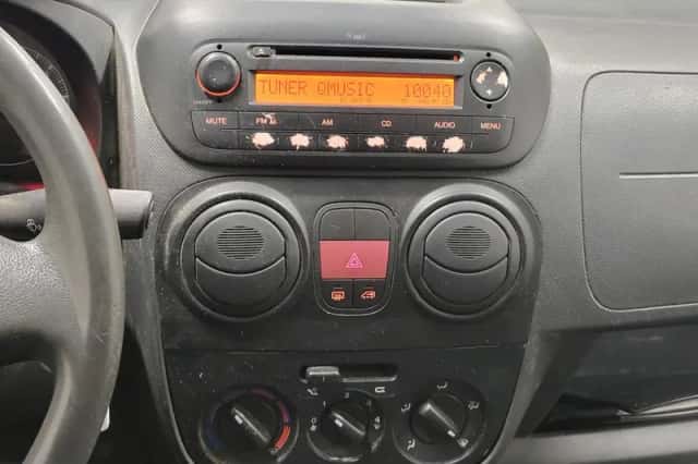 Peugeot Bipper (2008) thumbnail 10