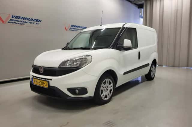 Fiat Doblò (2015) thumbnail 2