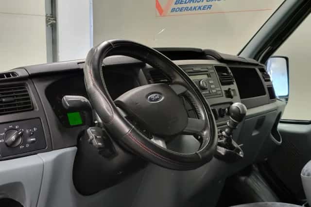 Ford Transit (2007) thumbnail 4