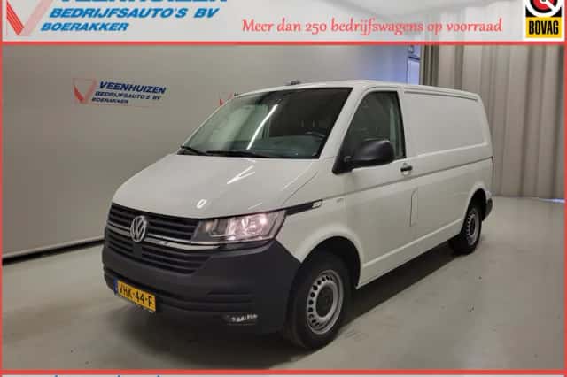 Volkswagen Transporter (2021) thumbnail 1