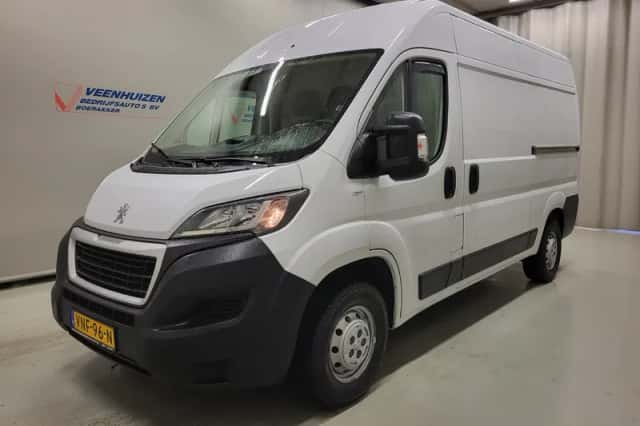 Peugeot Boxer (2021) thumbnail 2