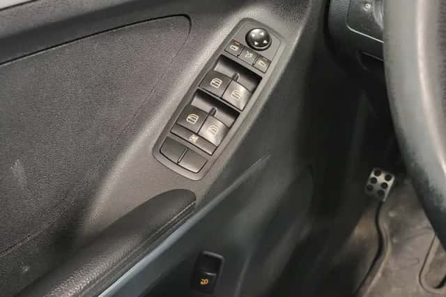 Mercedes-Benz ML-Klasse (2008) thumbnail 15