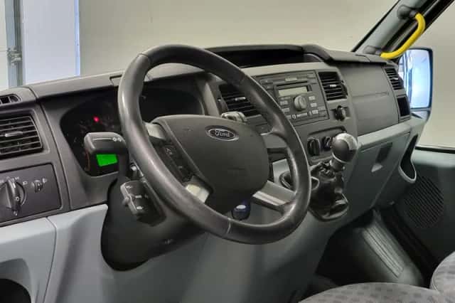 Ford Transit (2011) thumbnail 4