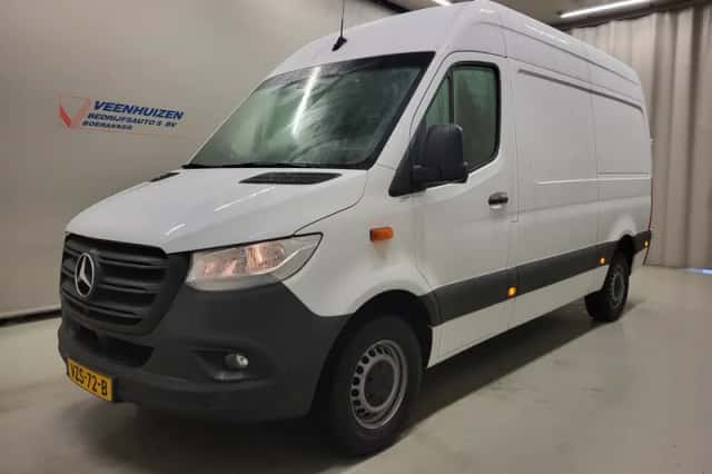 Mercedes-Benz Sprinter (2022) thumbnail 2
