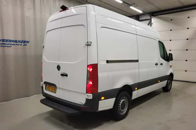 Mercedes-Benz Sprinter (2022) thumbnail 3