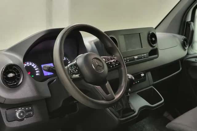Mercedes-Benz Sprinter (2022) thumbnail 4
