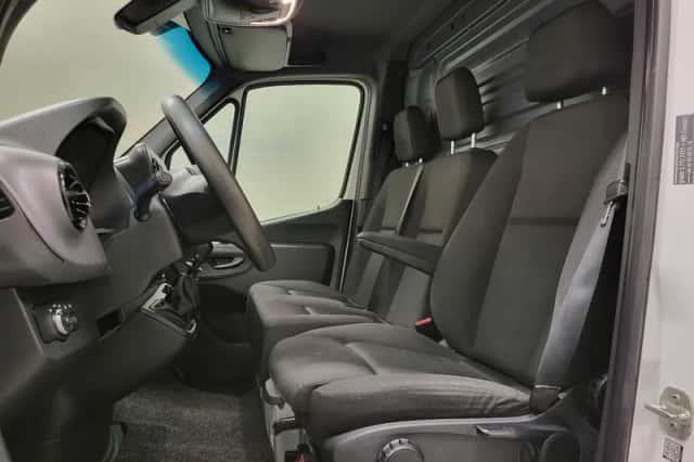 Mercedes-Benz Sprinter (2022) thumbnail 5