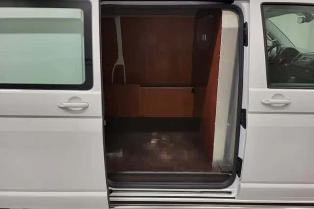 Volkswagen Transporter (2018) thumbnail 6