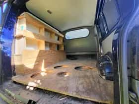 Volkswagen Transporter (2007) thumbnail 4