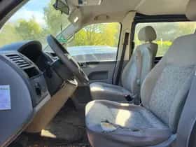 Volkswagen Transporter (2007) thumbnail 6