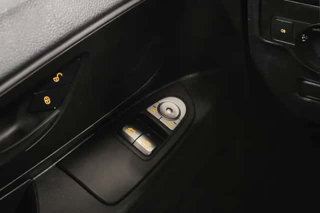 Mercedes-Benz Vito (2019) thumbnail 15