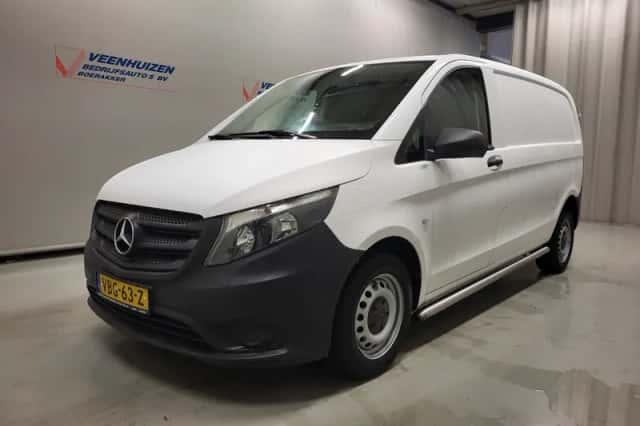 Mercedes-Benz Vito (2019) thumbnail 2
