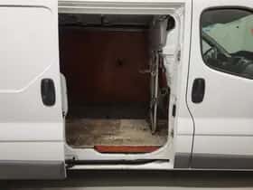 Opel Vivaro (2010) thumbnail 7