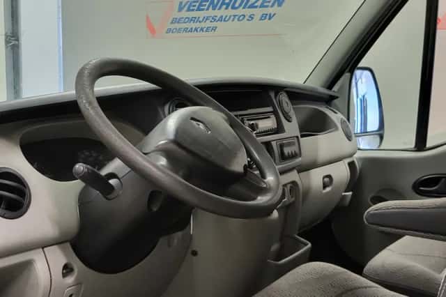 Renault Master (2011) thumbnail 4
